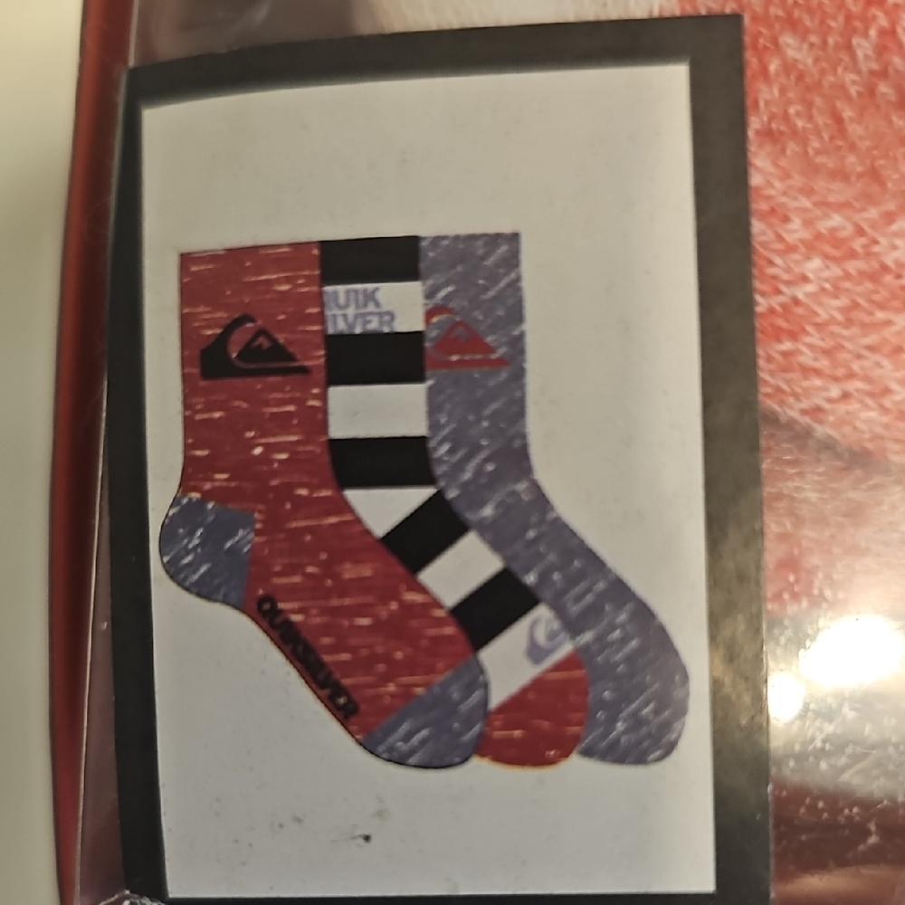 Boys New Quiksilver Red Black White And Red Socks Set